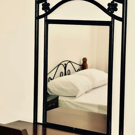 Ifestio ,room With Courtyard